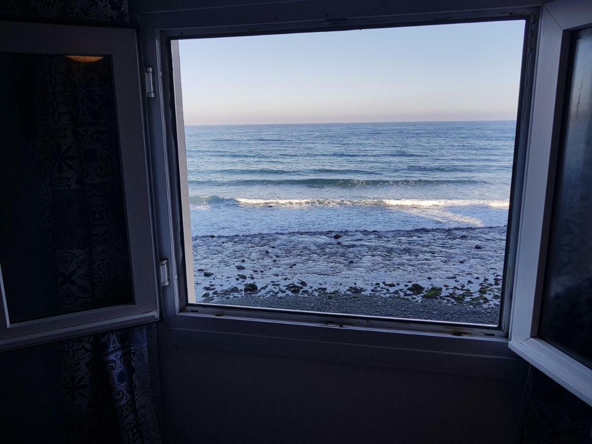 Bed And Breakfast By The Sea Pozo Izquierdo Exterior photo