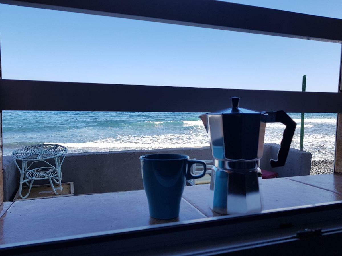 Bed And Breakfast By The Sea Pozo Izquierdo Exterior photo