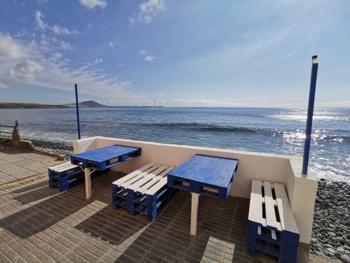 Bed And Breakfast By The Sea Pozo Izquierdo Exterior photo